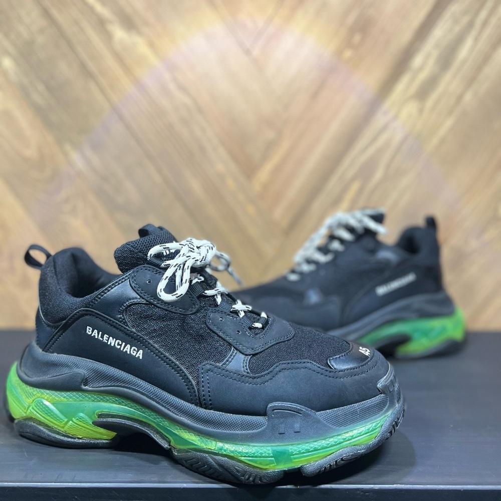 BALENCIAGA TRIPLE S BLACK YELLOW "FLUO"